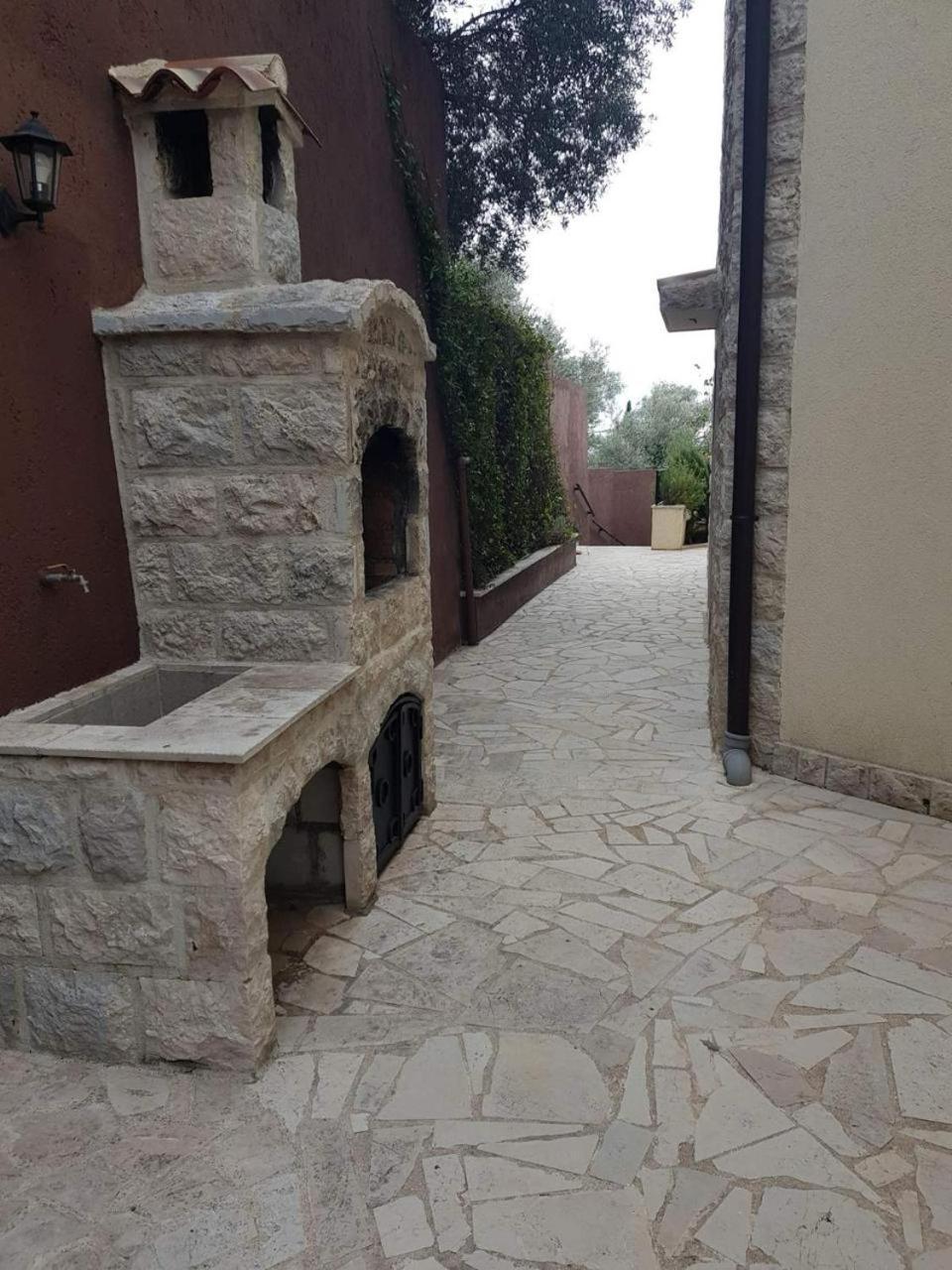 Casa Oliva A With Heating Pool * Budua